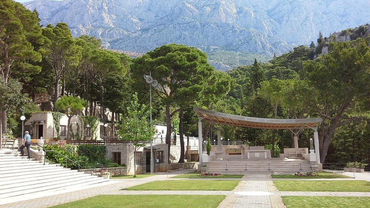 🙏 베프리츠 루르드 성모 성지 (베프리츠-스베티슈테 마이케 보쥐예 루르드스케)